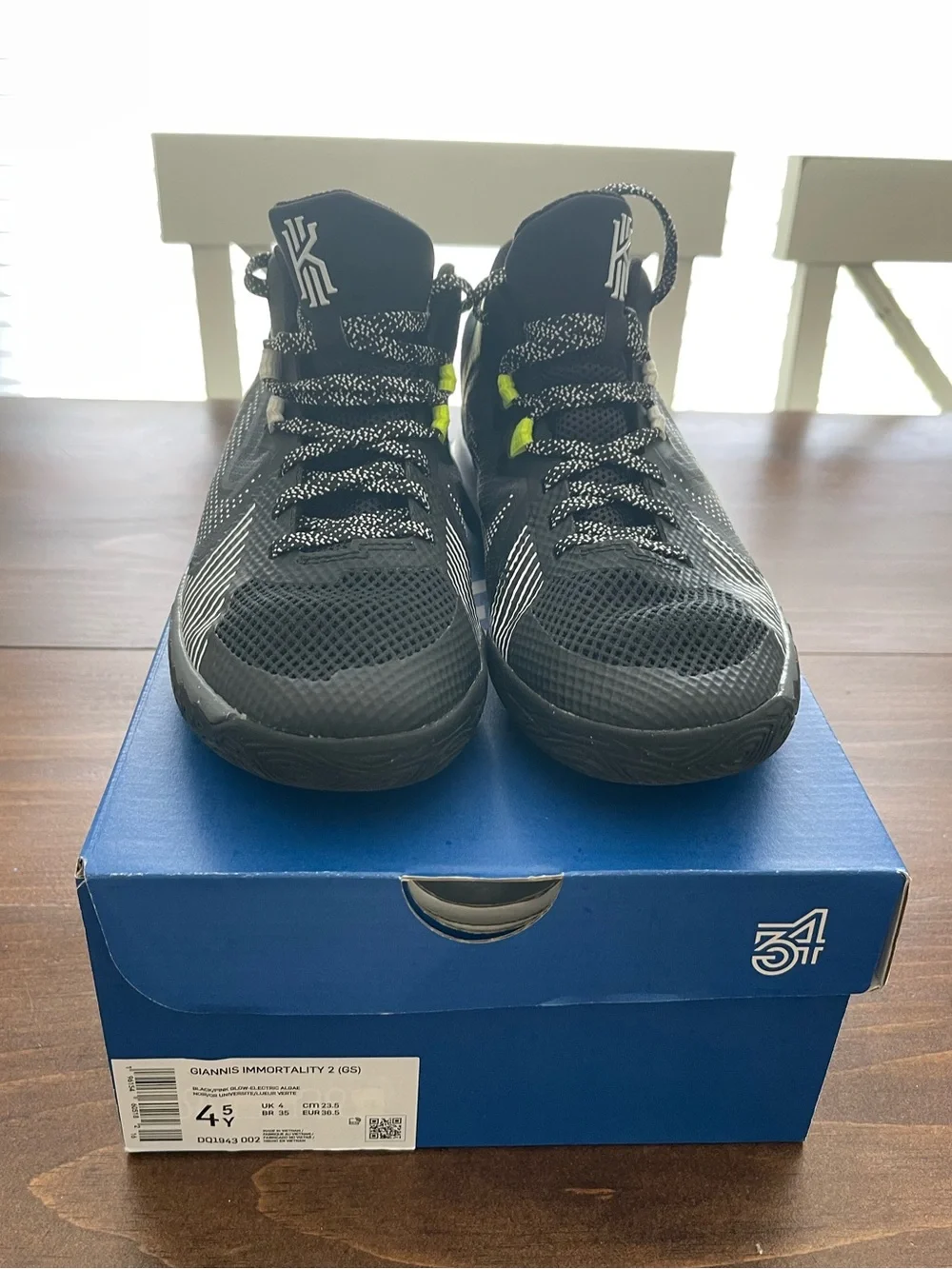 Boy’s Nike Kyrie Flytrap 5 Sneakers